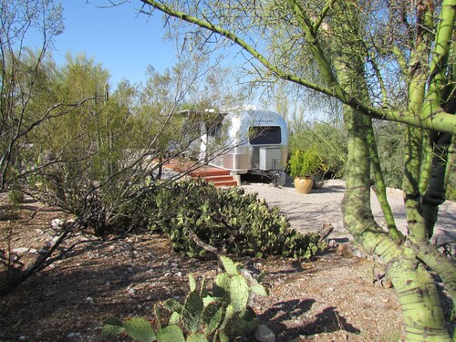 Unique Retreat - Airstream in Central Location - Remote Feeling.