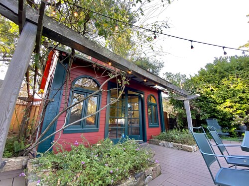 The Napa Art House - w/fireplace & hot tub Near Downtown Napa