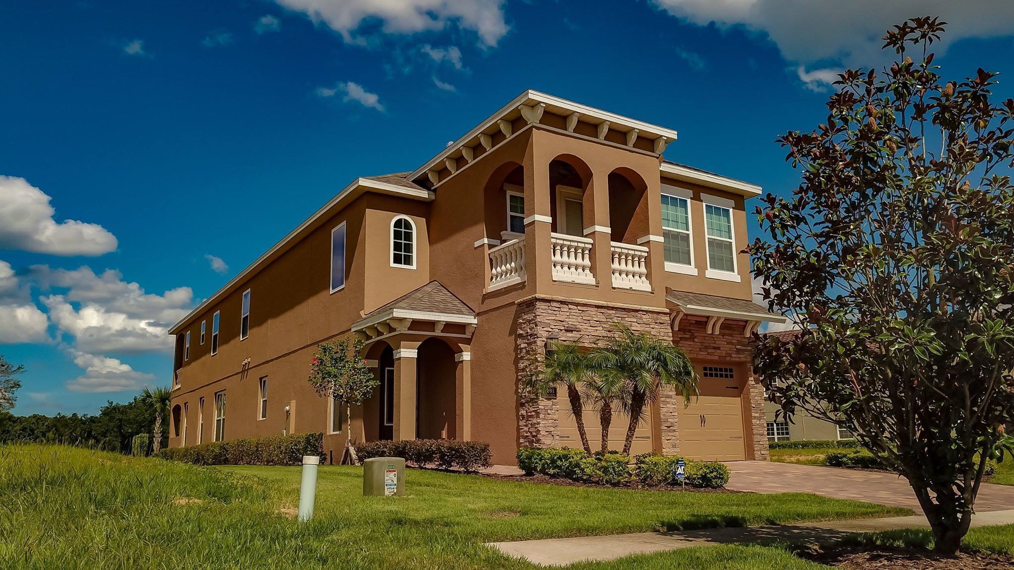 Upscale 6 Bedroom with Panoramic Golf Views in Reunion Florida!