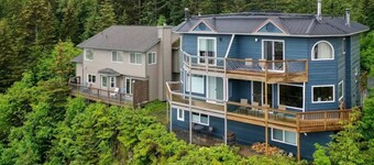 Clifftop Townhouse, Panoramic Views Sleeps 8