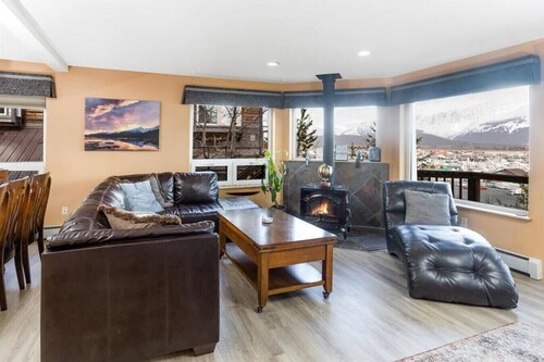 Cliff Top Townhouse - Drei Schlafzimmer Wohnung, Schläft 8
