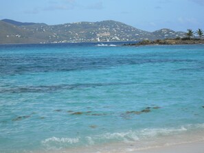 Am Strand, Liegestühle, Strandtücher