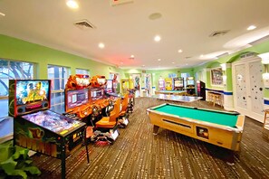 Games room - 3BR, 2BA, ground floor condo, just steps away from the pool and clubhouse.  (Kissimmee)