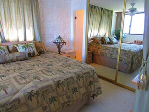 2 bedrooms, iron/ironing board, free WiFi, bed sheets - Beautiful fully AC 2 BR/2BA Kanai a Nalu beachfront condo 20 ft from the waves  (Wailuku)