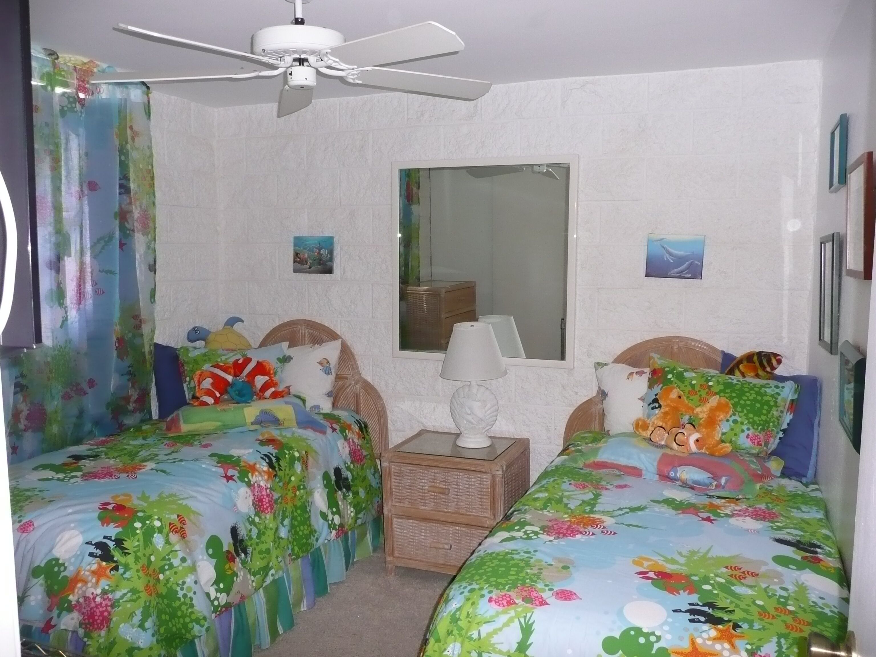 2 habitaciones, tabla de planchar con plancha y wifi gratis 