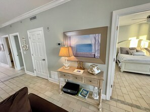 2 bedrooms, iron/ironing board, travel cot, free WiFi