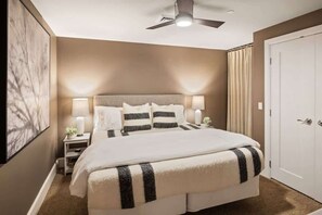 アイロン / アイロン台、WiFi (無料)、ベッドシーツ