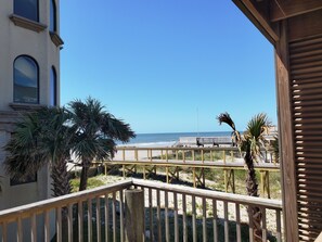 Property grounds - Beach is 50 steps away and you have PRIVATE beach access and wonderful views (Folly Beach)