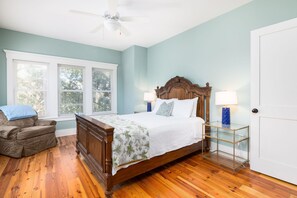 5 chambres, fer et planche à repasser, accès à Internet, literie fournie