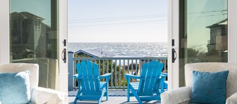 「コースタルブルー」〜豪華なカスタムビルド〜ビーチへのステップ〜素晴らしい景色！〜