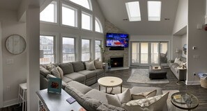 Smart TV, fireplace, Netflix, Hulu - 5-Star Oceanblock Sleeps 18! Luxury Beach Vacation Home Private Beach Community  (Bethany Beach)