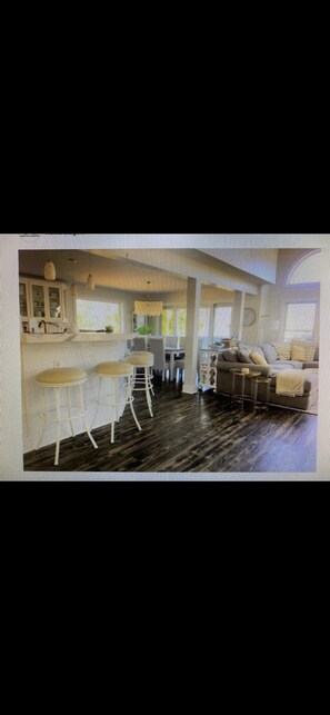 Interior - 5-Star Oceanblock Sleeps 18! Luxury Beach Vacation Home Private Beach Community  (Bethany Beach)