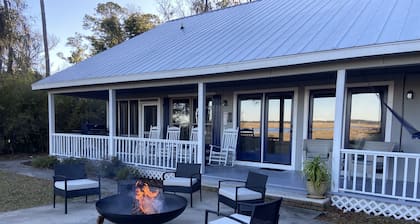 Crescent View-Come enjoy fishing,kayaking or just relaxing-Dock-Sleeps 10