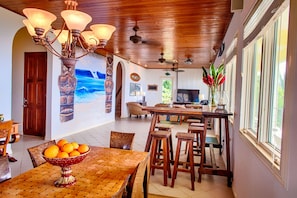 Dining - Extraordinary Oceanfront Luxury Villa w/Infinity Pool & Full Concierge Service (Playa Negra)