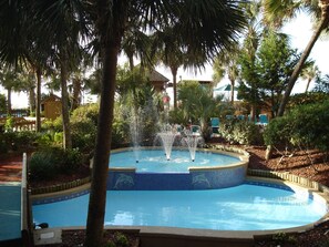 室内游泳池，恒温泳池