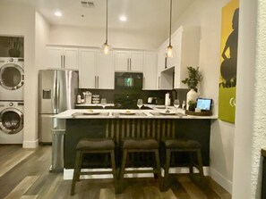 Fridge, microwave, oven, stovetop - Nicely Decorated One Bedroom Condo in La Quinta (La Quinta)