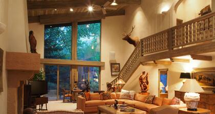 Tyylikäs Sun Valley -koti aivan Trail Creekillä!