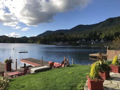Sunny Lake Sutherland Gateway to Olympic National Park 