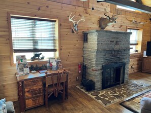 Interior - Rustic and all the comforts of home in the Heart of the Elk Range (Benezette)
