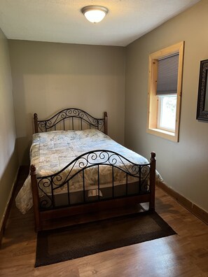 3 bedrooms, desk, free WiFi