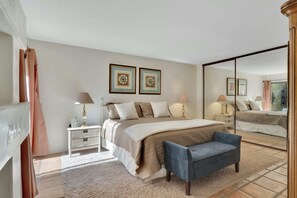 3 Schlafzimmer, Schreibtisch, Bügeleisen/Bügelbrett, WLAN