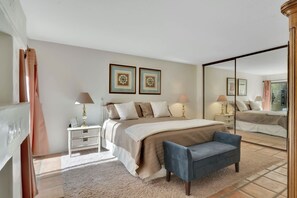 3 bedrooms, desk, iron/ironing board, WiFi