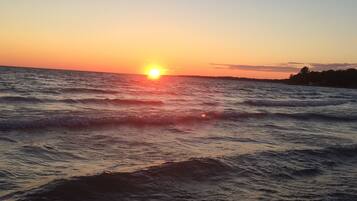 In StrandnĂ€he, LiegestĂŒhle