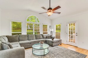 TV, fireplace, offices