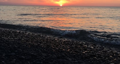 Año con Encanto Ronda Beach Cottage en Keweenaw, 3mi a Calumet