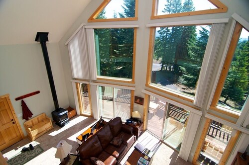 Mountain Home  near Lake of the Woods, Ashland and 1 hour to Crater Lake