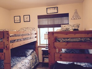 3 bedrooms, WiFi, bed sheets