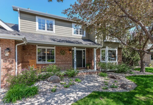  Spacious Family Friendly Home in Quiet Neighborhood  