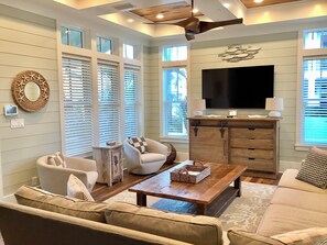 智能電視、書籍