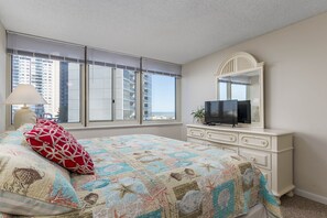2 bedrooms, iron/ironing board, travel cot, free WiFi