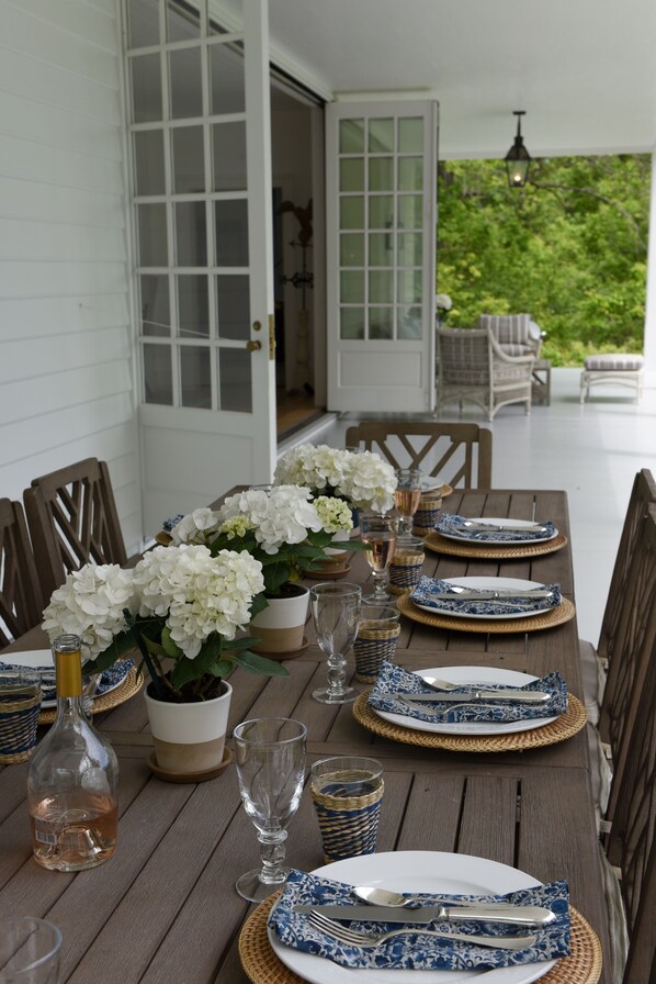 Outdoor dining