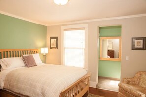 1 bedroom, desk, iron/ironing board, travel cot