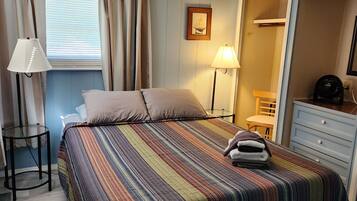 2 bedrooms, WiFi, bed sheets