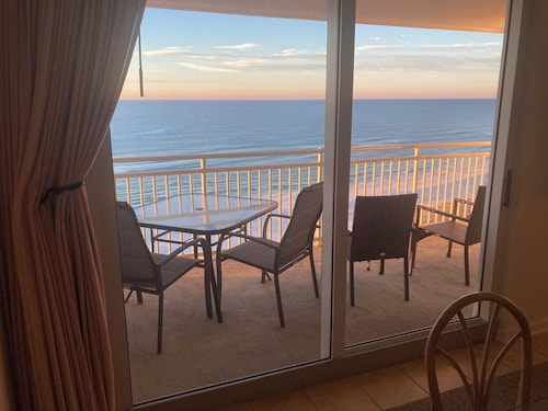 SeaSpray Penthouse Floor, Stupendous View, Front Line Gulf
