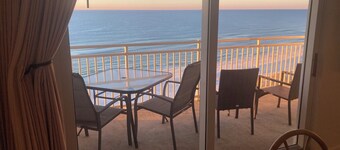 SeaSpray Penthouse Floor, Stupendous View, Front Line Gulf