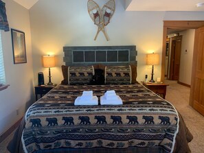 5 Schlafzimmer, Schreibtisch, kostenloses WLAN, Bettwäsche