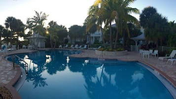 Udendørs pool, opvarmet pool