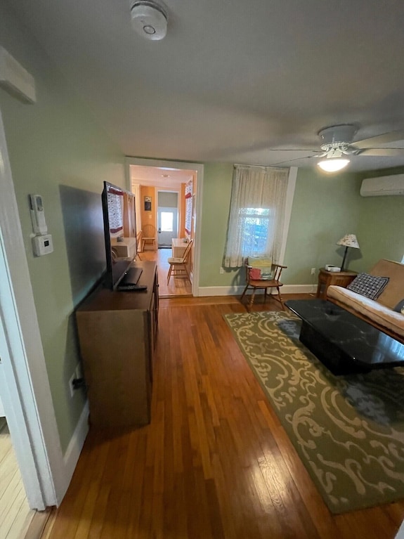 A La Atención De: Boat Show-pristine 2br First Floor - Tarifa: Por Favor, Pregunte - Newport, RI