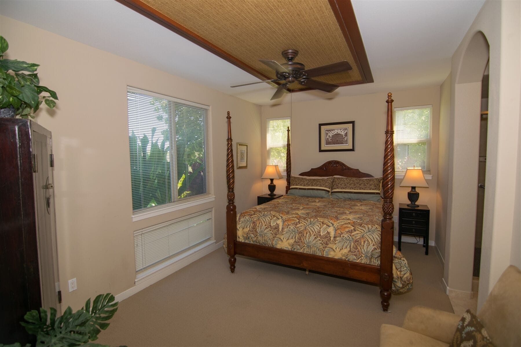 3 bedrooms, iron/ironing board, internet, bed sheets