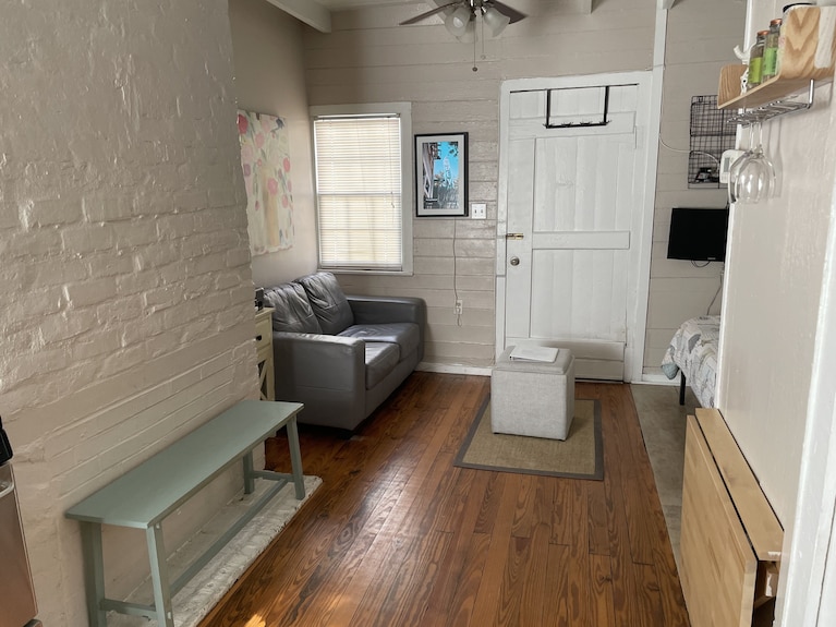 Tiny Cottage 537 In Savannah's Historic District! - Savannah, GA