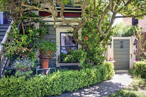 Garden Apartment Located in a Wonderful Old Victorian Home