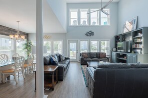 Smart TV, books, stereo - Coastal Bliss!  Great for Families!  A Place where Memories are made!   (Wrightsville Beach)