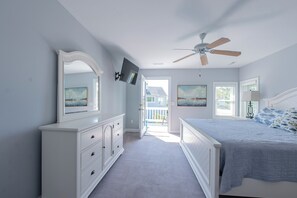 5 bedrooms, travel crib, free WiFi
