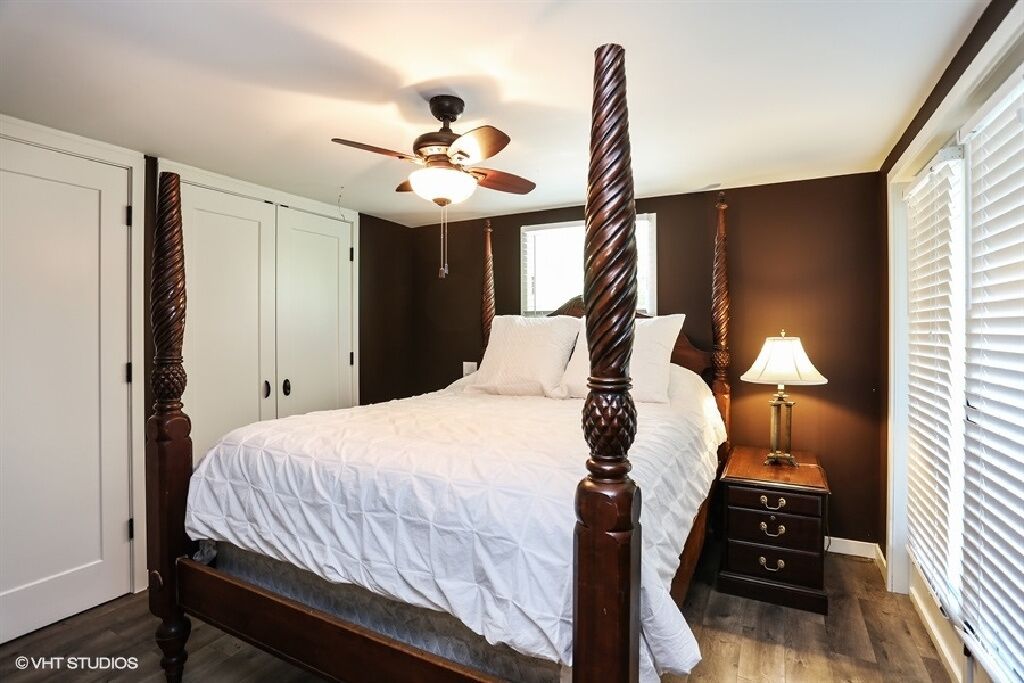 2 dormitorios, tabla de planchar con plancha, Internet y ropa de cama