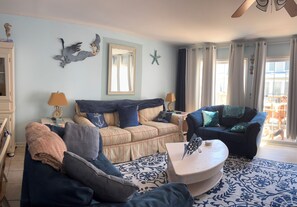 Smart TV, fireplace, DVD player, books