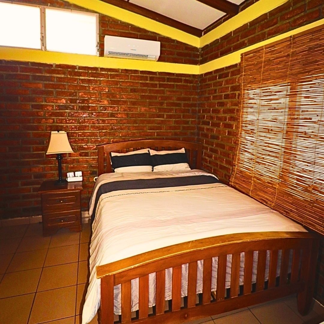 8 habitaciones, wifi, ropa de cama y acceso para silla de ruedas 